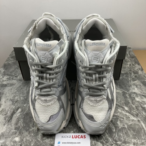 Men Women B*alenciaga Runner White Grey Silver  677402W3RBL8100