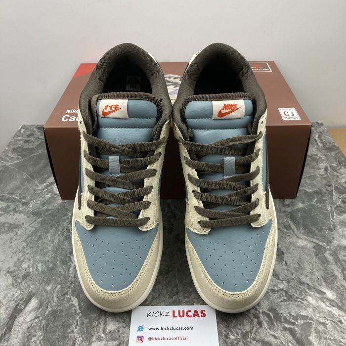 Dunk Low Travis Scott x PlayStation CU1726-800