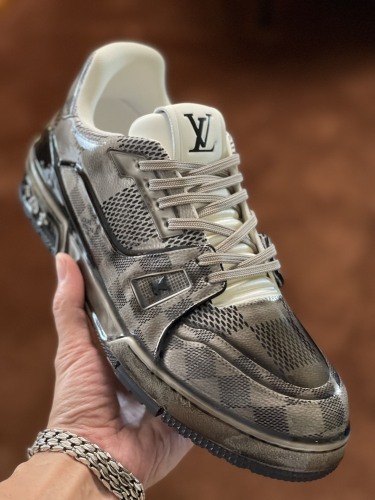 Men L*ouis V*uitton Top Sneaker Trainer RR230406-17