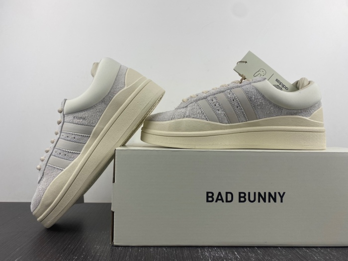 Campus Light Bad Bunny Cream  FZ5823