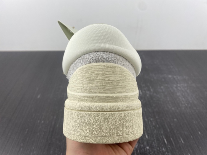 Campus Light Bad Bunny Cream  FZ5823
