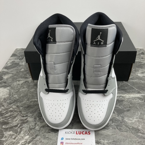 Air Jordan 1 Mid Light Smoke Grey 554724-092