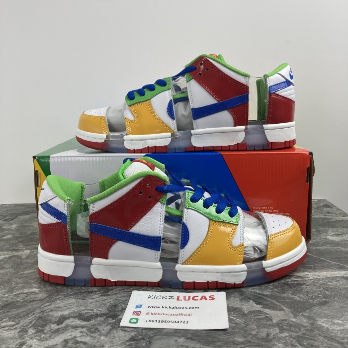 SB Dunk Low Sandy Bodecker  FD8777-100