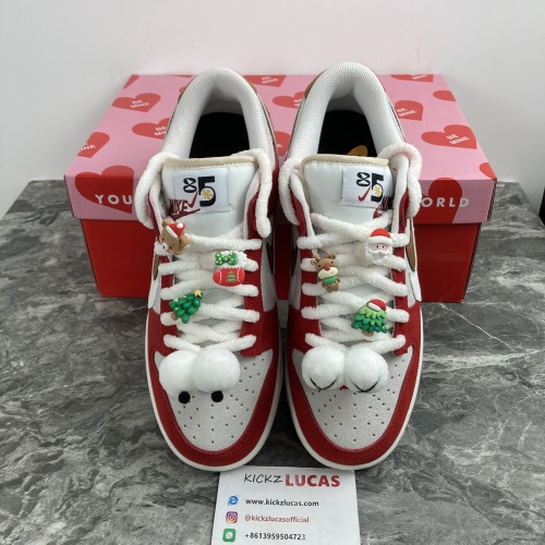 Dunk Low se 85 Christmas