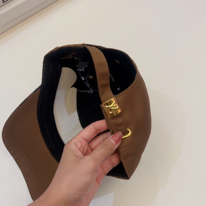 L*ouis V*uitton  Hats Top XX230421-1