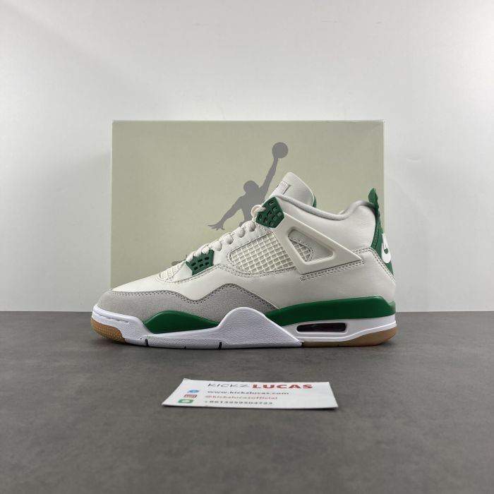 Air Jordan 4 Retro SB Pine Green DR5415-103