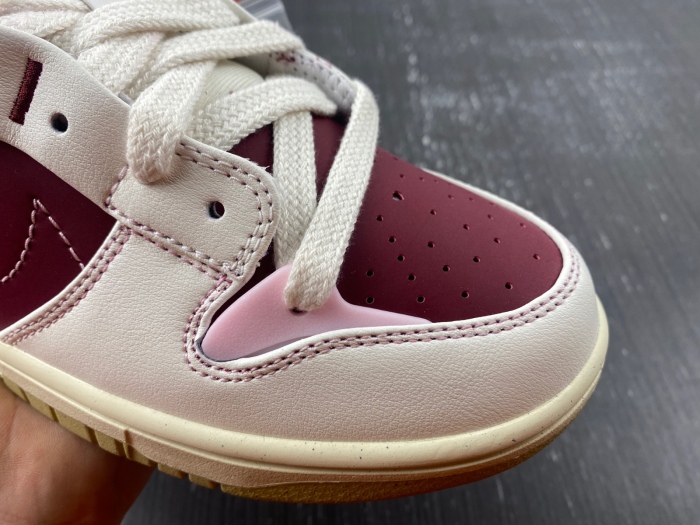 Dunk Low Disrupt 2 Valentine's Day (2023) FD4617-667