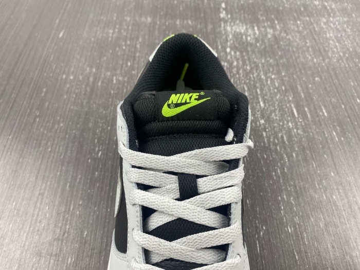 Dunk Low Grey Panda Volt  FD9756-001