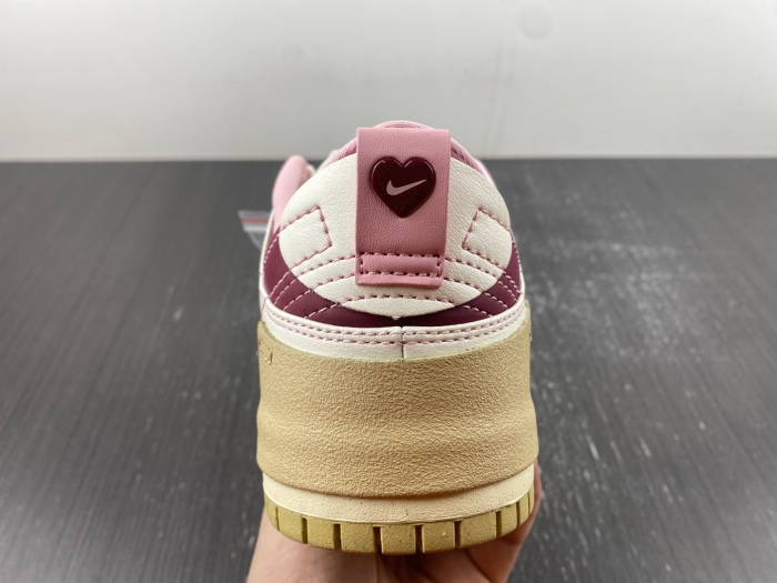 Dunk Low Disrupt 2 Valentine's Day (2023) FD4617-667