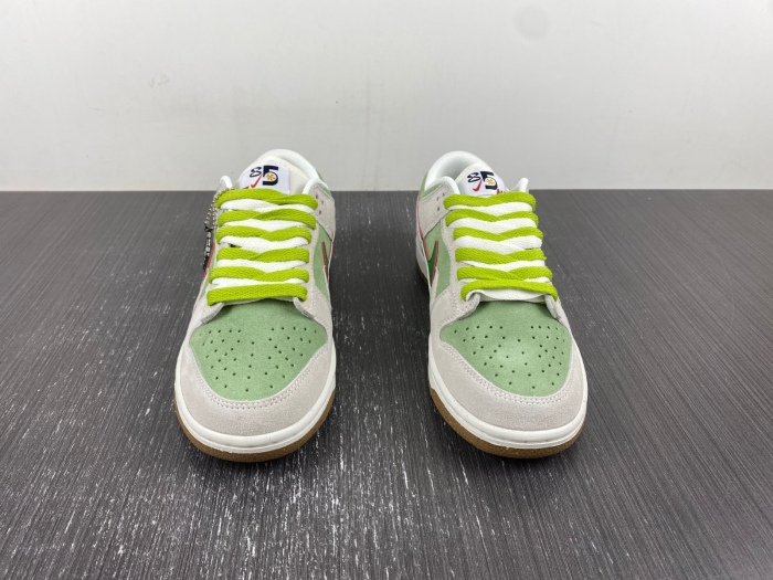 Dunk Low SE 85 Double Swoosh avocado D09457-100