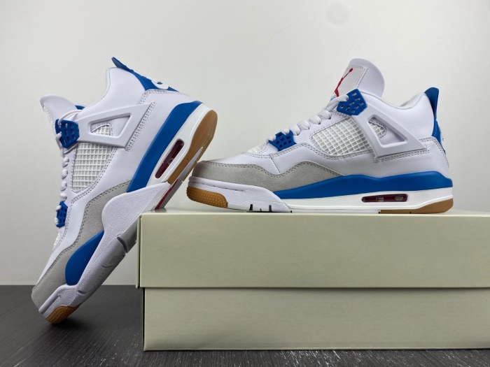 Air Jordan 4 Retro SB Pine Blue DR5415-104