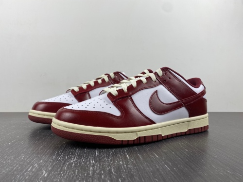 Dunk Low PRM Vintage Team Red  FJ4555-100