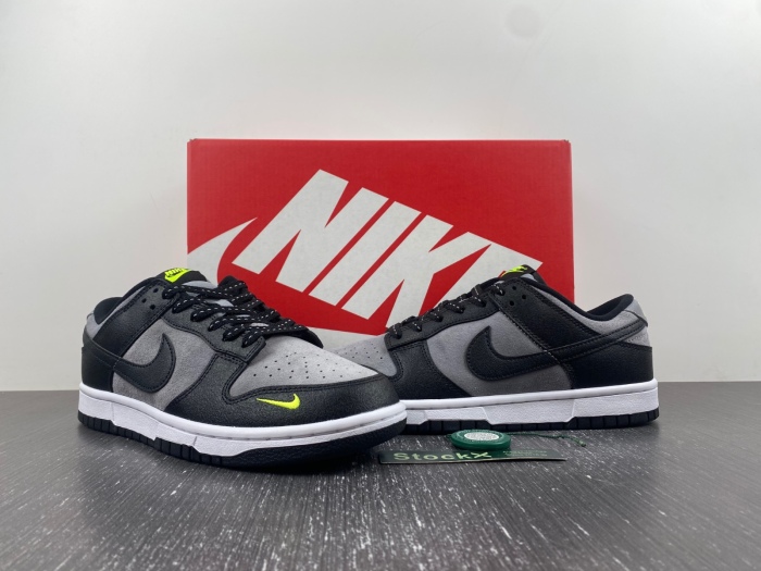 Dunk Low Black Grey Green Strike FQ2205-001