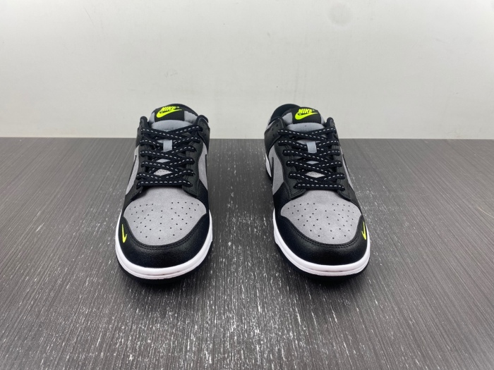 Dunk Low Black Grey Green Strike FQ2205-001