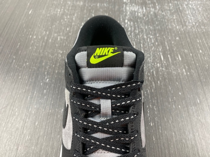 Dunk Low Black Grey Green Strike FQ2205-001