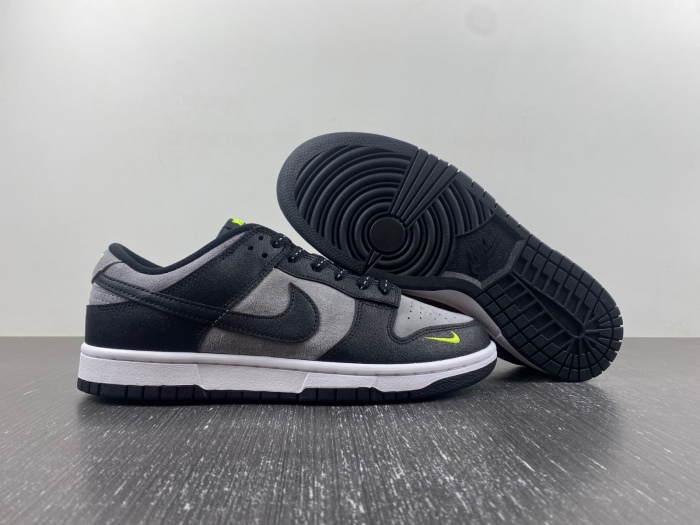 Dunk Low Black Grey Green Strike FQ2205-001