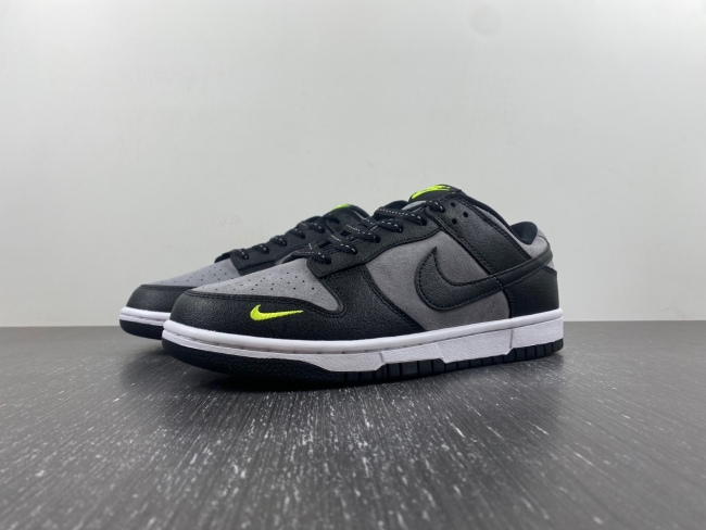 Dunk Low Black Grey Green Strike FQ2205-001