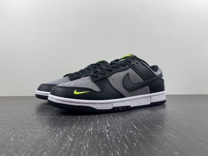 Dunk Low Black Grey Green Strike FQ2205-001