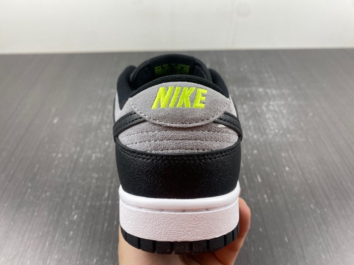 Dunk Low Black Grey Green Strike FQ2205-001