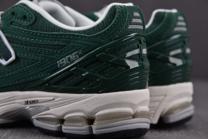 New Balance 1906R Nightwatch Green  M1906RX