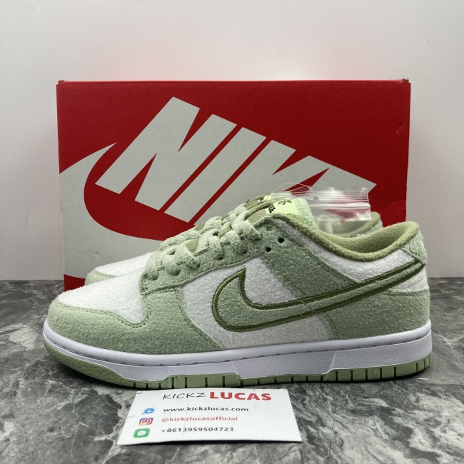 Dunk Low SE Fleece Pack Honeydew  DQ7579-300