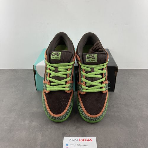 SB Dunk Low De La Soul  789841-332
