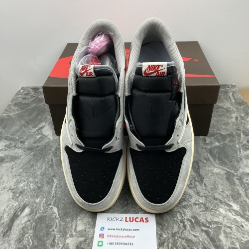 Air Jordan 1 Low Travis Scott