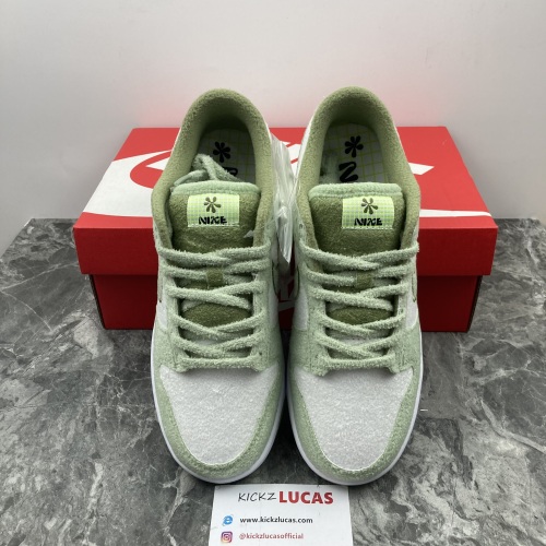 Dunk Low SE Fleece Pack Honeydew  DQ7579-300