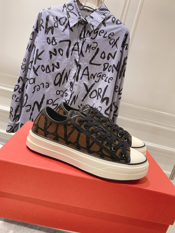 Men And Women 𝑉*𝐴𝐿𝐸𝑁𝑇𝐼𝑁𝑂 Top Canvas Shoe CP 20230608-26