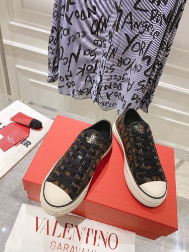 Men And Women 𝑉*𝐴𝐿𝐸𝑁𝑇𝐼𝑁𝑂 Top Canvas Shoe CP 20230608-26