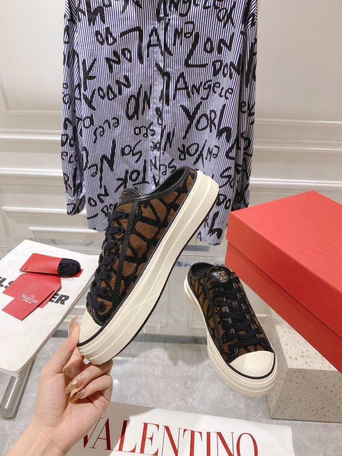 Men And Women 𝑉*𝐴𝐿𝐸𝑁𝑇𝐼𝑁𝑂 Top slippers CP 20230607-30