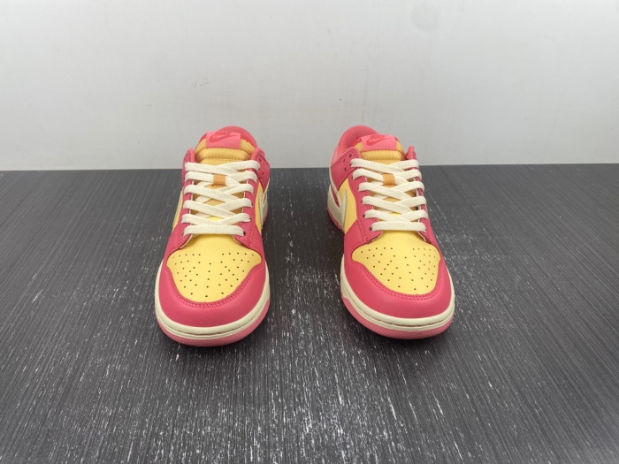 Dunk Low Strawberry Peach Cream DH9765-200