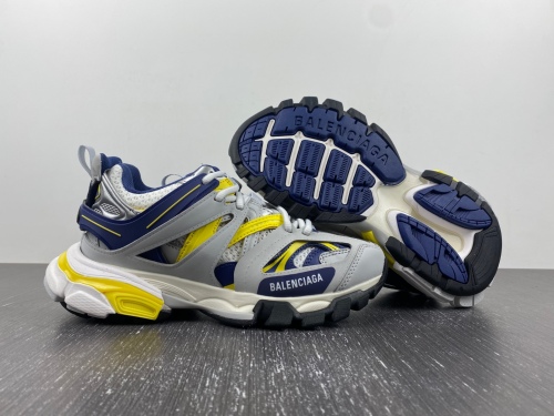 Men Women B*alenciaga Track AM 20230619-3