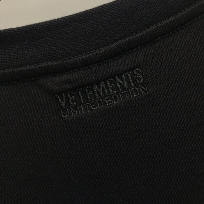 V*etements T-shirt Top Quality DSX 20230620-48
