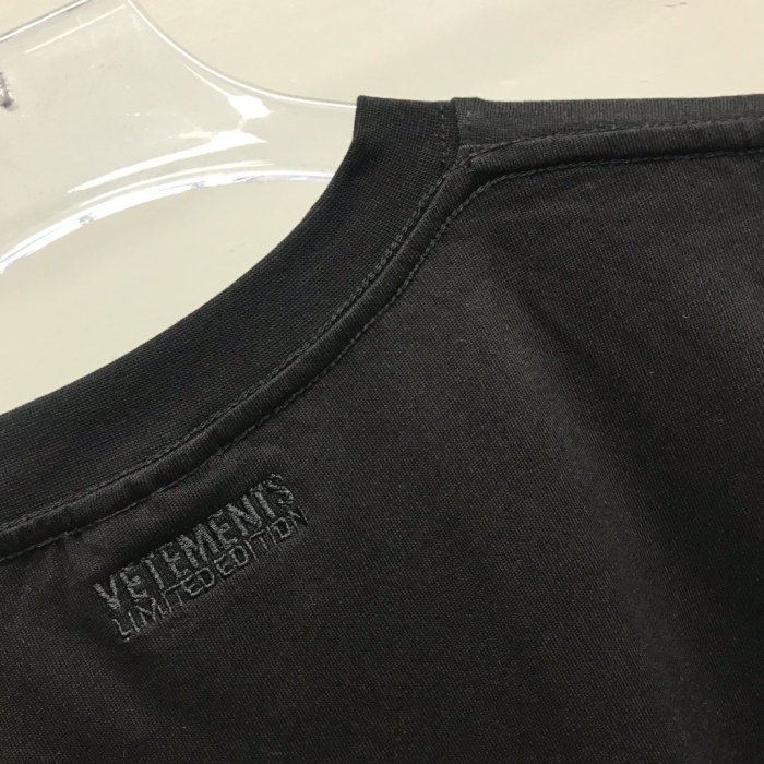 V*etements T-shirt Top Quality DSX 20230620-53