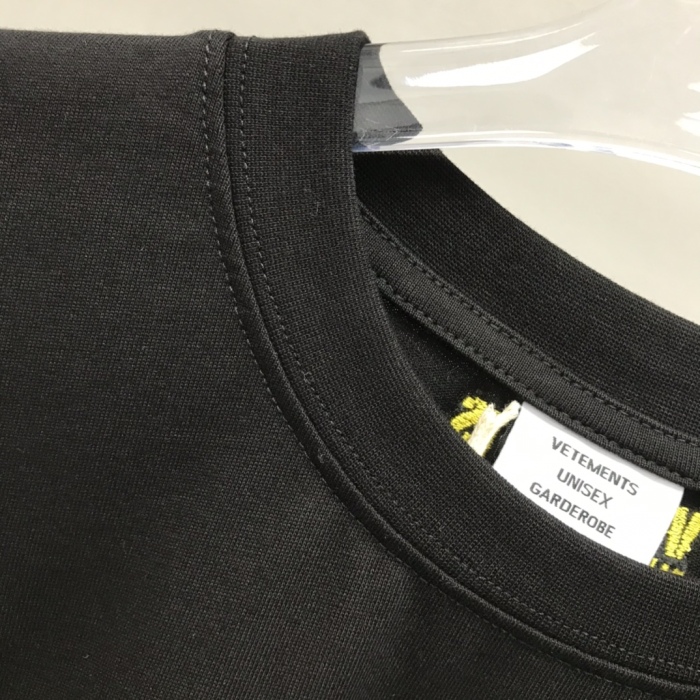 V*etements T-shirt Top Quality DSX 20230620-35