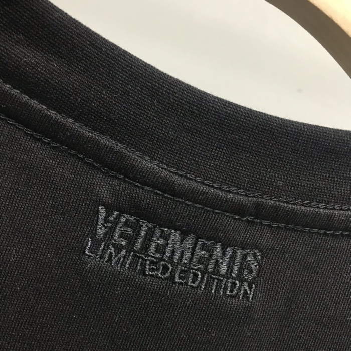 V*etements T-shirt Top Quality DSX 20230620-51