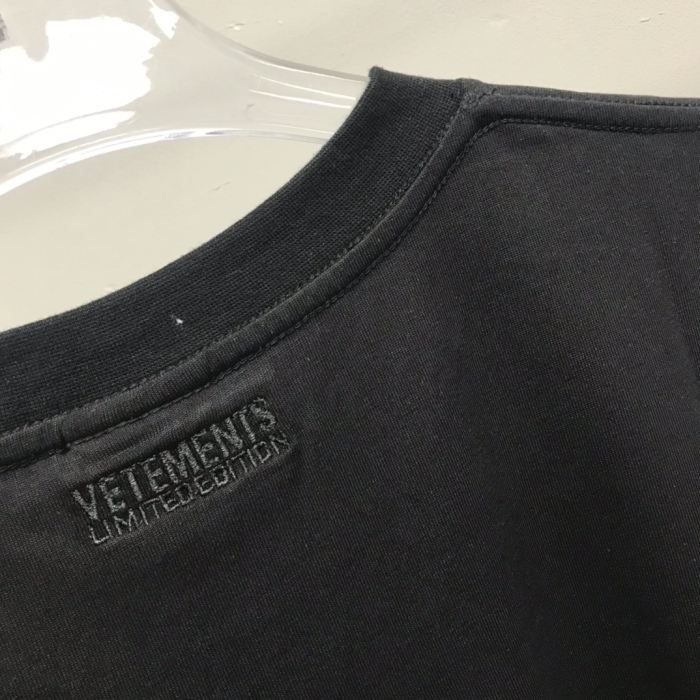 V*etements T-shirt Top Quality DSX 20230620-55