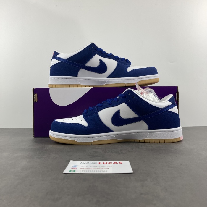 SB Dunk Low Los Angeles Dodgers  DO9395-400