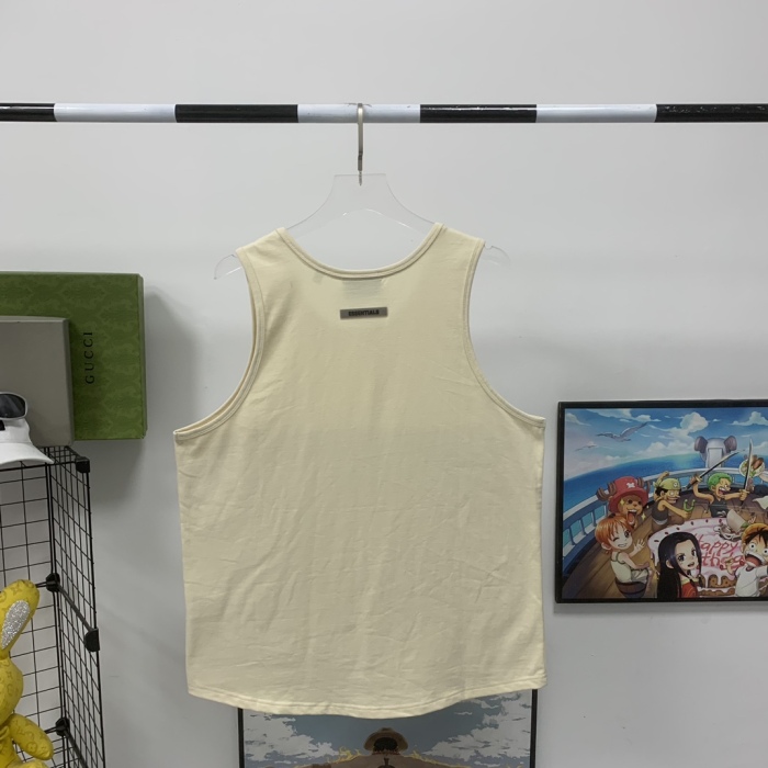 E*ssentials Vest Top Quality WM 20230626-58