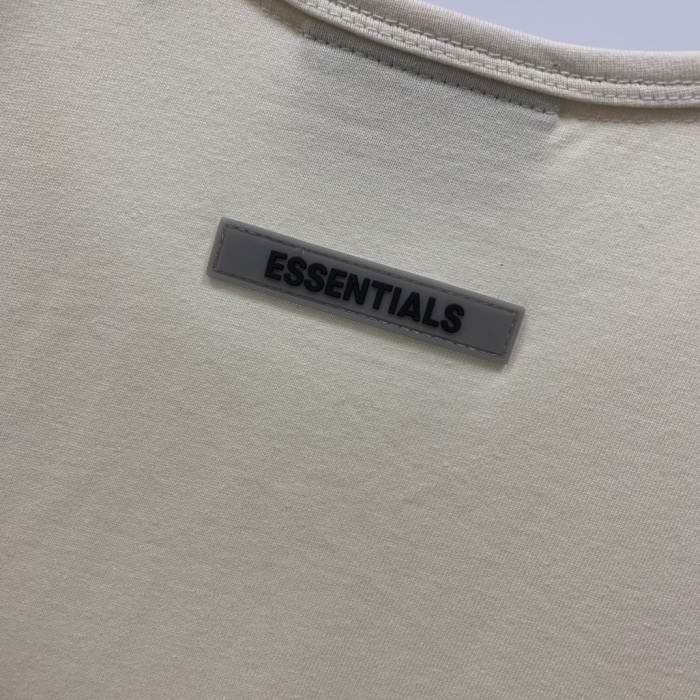 E*ssentials Vest Top Quality WM 20230626-58