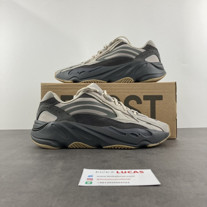 Yeezy Boost 700 V2 Tephra  FU7914