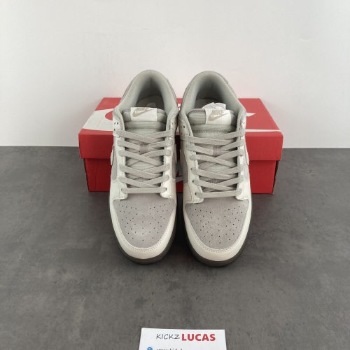 Dunk Low Ironstone  FD9746-001