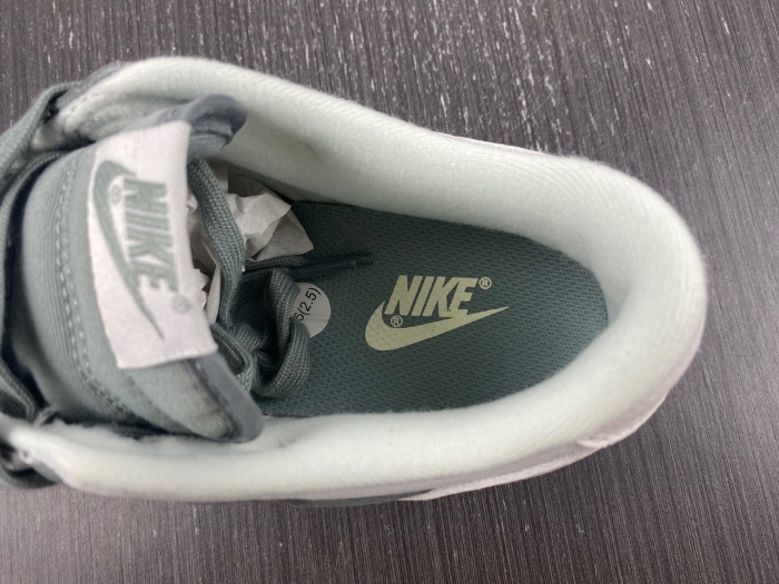 Dunk Low Mica Green  DV7212-300