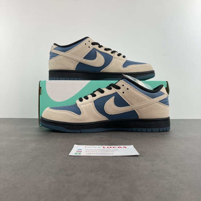 SB Dunk Low Light Cream Thunderstorm  BQ6817-200