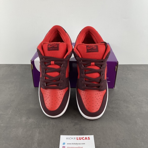SB Dunk Low Cherry  DM0807-600