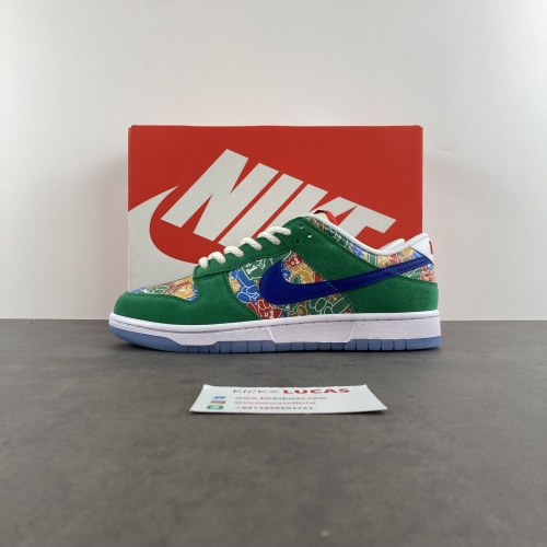 Dunk Low Foam Finger  DZ5184-300