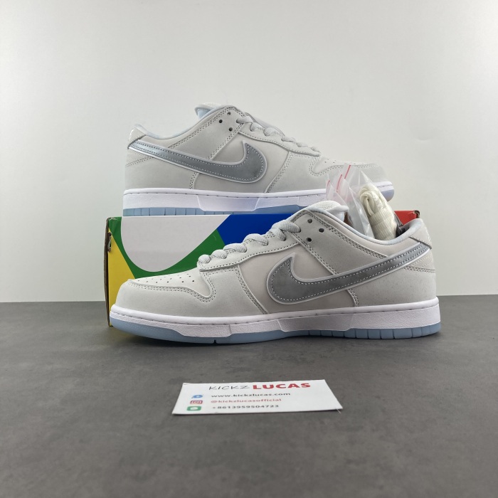 SB Dunk Low White Lobster (Friends and Family)  FD8776-100
