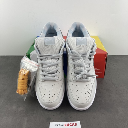 SB Dunk Low White Lobster (Friends and Family)  FD8776-100