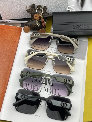 D*ior Glasses XX 20230706-41